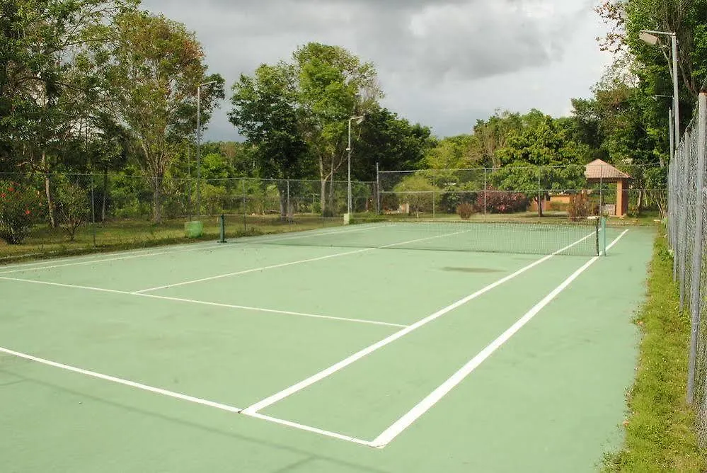 Oasis Resort Negril 2*,