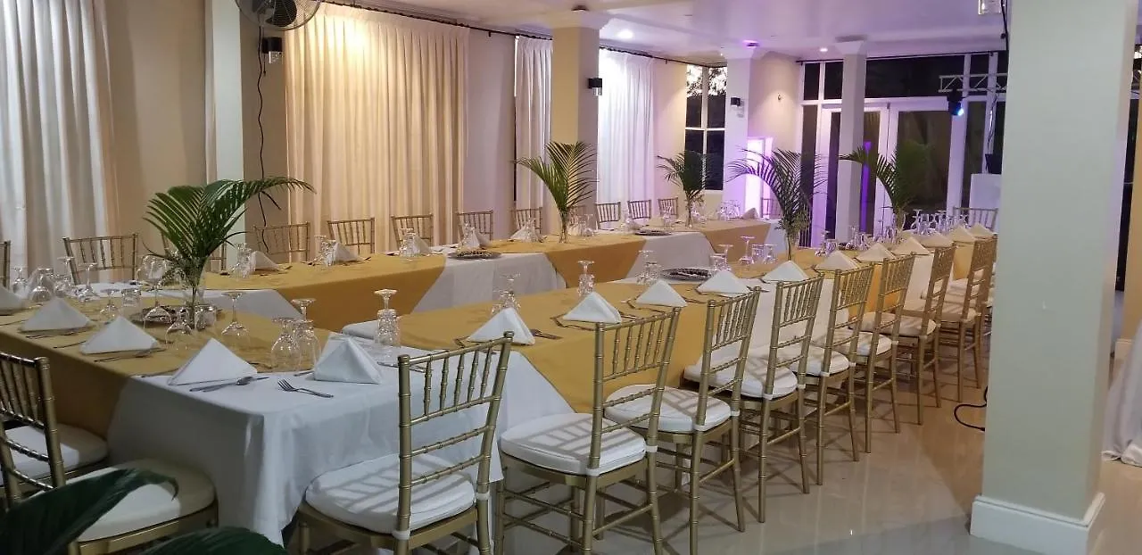 Oasis Resort Negril 2*,